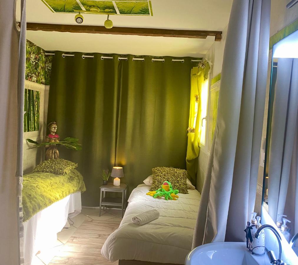 Suite Spa Acces Autonome บูแคร์ ภายนอก รูปภาพ